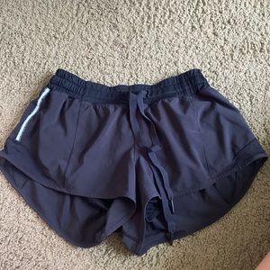 LULULEMON hotty hot short 6